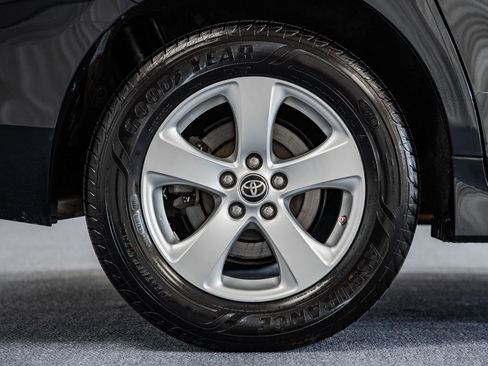 Used 2020 Toyota Sienna L image 13