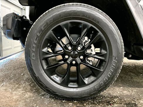 Used 2021 Jeep Wrangler Unlimited Sahara image 8