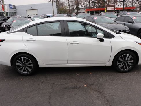 Used 2024 Nissan Versa SV image 6