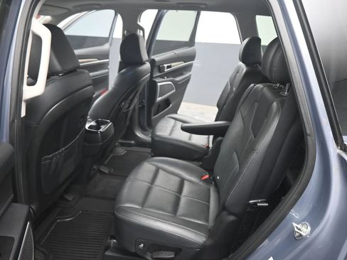 Used 2022 Kia Telluride EX w/ EX Premium Package FWD image 17