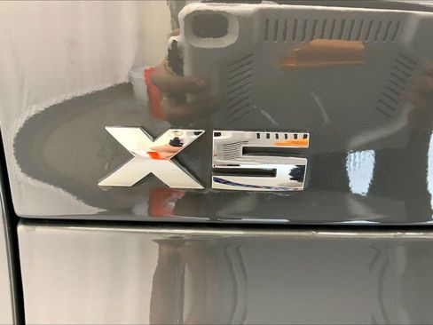 Used 2025 BMW X5 M60i w/ Executive Package image 7