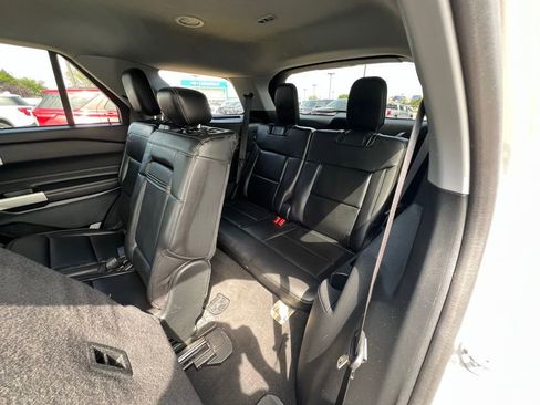 Used 2023 Ford Explorer XLT w/ Equipment Group 202A image 19