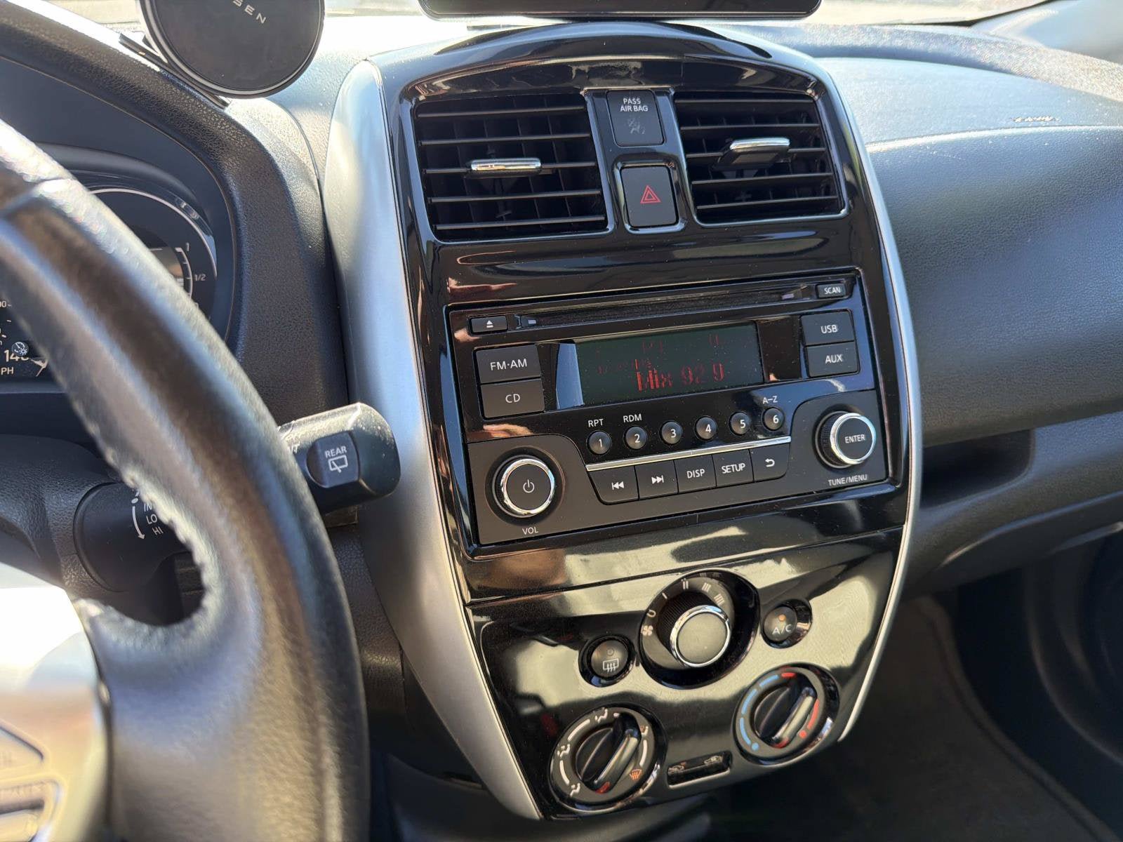 Used 2015 Nissan Versa Note SV FWD image 18