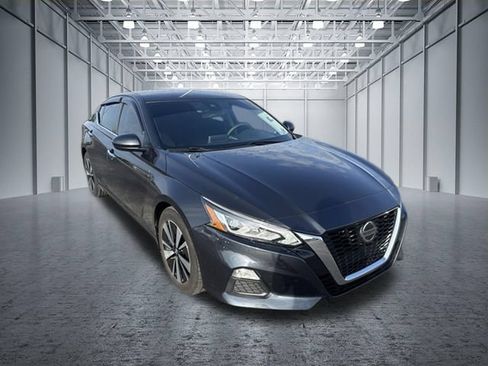 Used 2022 Nissan Altima 2.5 SV FWD image 7