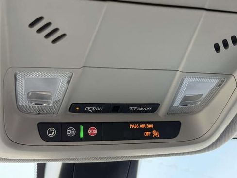 Used 2025 Chevrolet Blazer LT image 30