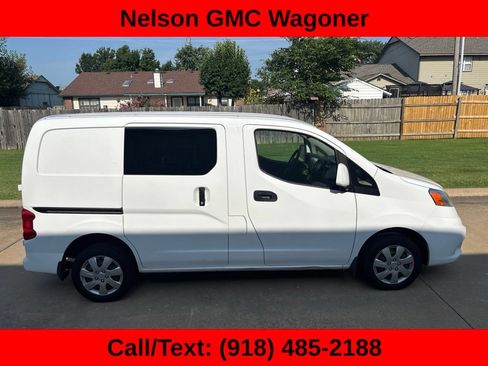 Used 2018 Nissan NV200 SV w/ Navigation Package FWD image 4