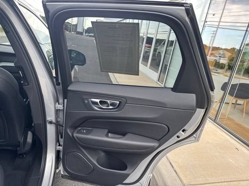 Used 2025 Volvo XC60 B5 Plus AWD/4WD image 12