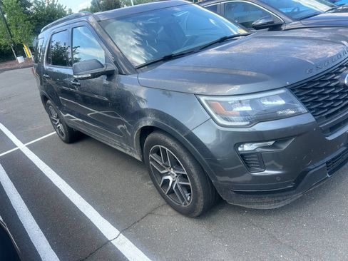 Used 2018 Ford Explorer Sport AWD/4WD image 3