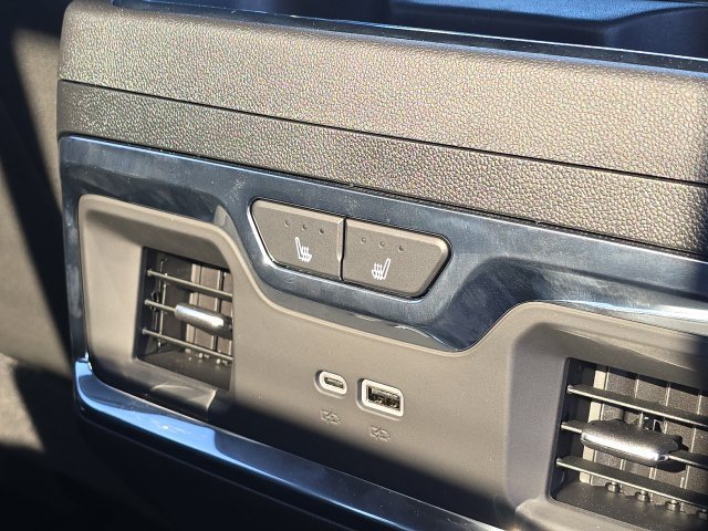 Used 2026 Chevrolet Silverado 1500 High Country w/ High Country Premium Package AWD/4WD image 19
