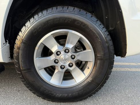 Used 2013 Toyota 4Runner SR5 image 32