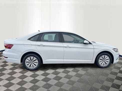 Used 2019 Volkswagen Jetta SE FWD image 6