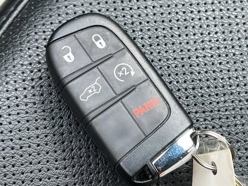 Used 2023 Jeep Compass Limited w/ Elite Group AWD/4WD image 12