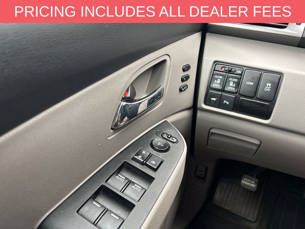 Used 2016 Honda Odyssey Touring Elite image 13