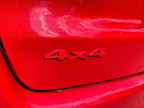 Used 2023 Jeep Compass Limited image 89