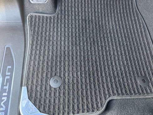 Used 2025 GMC Sierra 2500 Denali Ultimate image 17