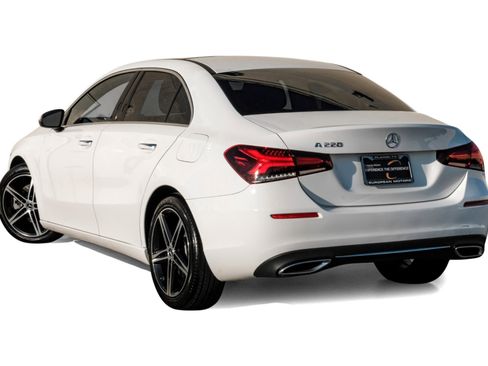 Used 2022 Mercedes-Benz A 220 image 10