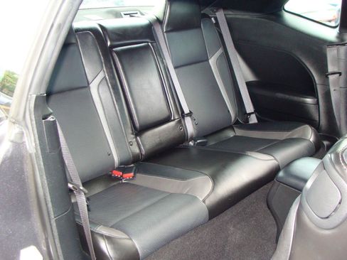 Used 2023 Dodge Challenger SXT w/ Plus Package RWD image 33