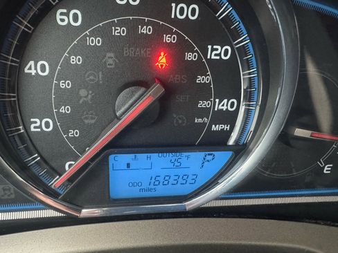 Used 2015 Toyota RAV4 Limited image 20