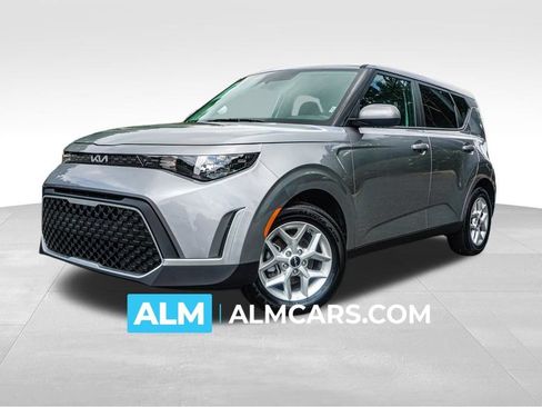 Used 2025 Kia Soul LX w/ LX Technology Package FWD image 1