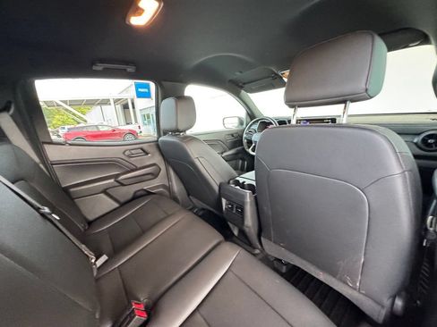 Used 2025 Chevrolet Colorado Trail Boss AWD/4WD image 26