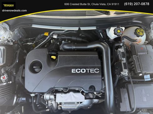 Used 2021 Chevrolet Equinox LS w/ LS Convenience Package image 30