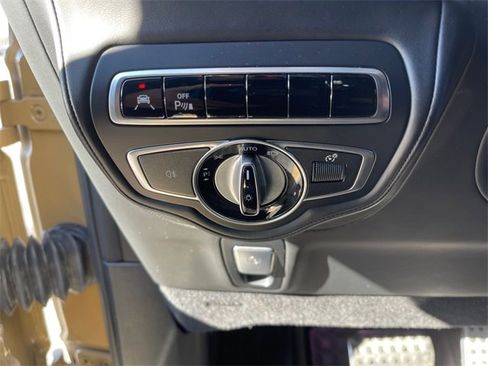 Used 2022 Mercedes-Benz G 550 image 28