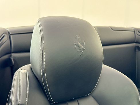Used 2010 Ferrari California RWD image 23