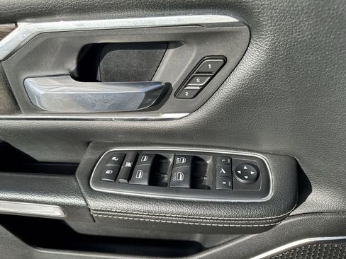 Used 2019 RAM 1500 Laramie image 28