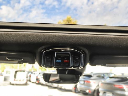 Used 2024 Jeep Grand Cherokee Overland w/ Trailer Tow Package image 14