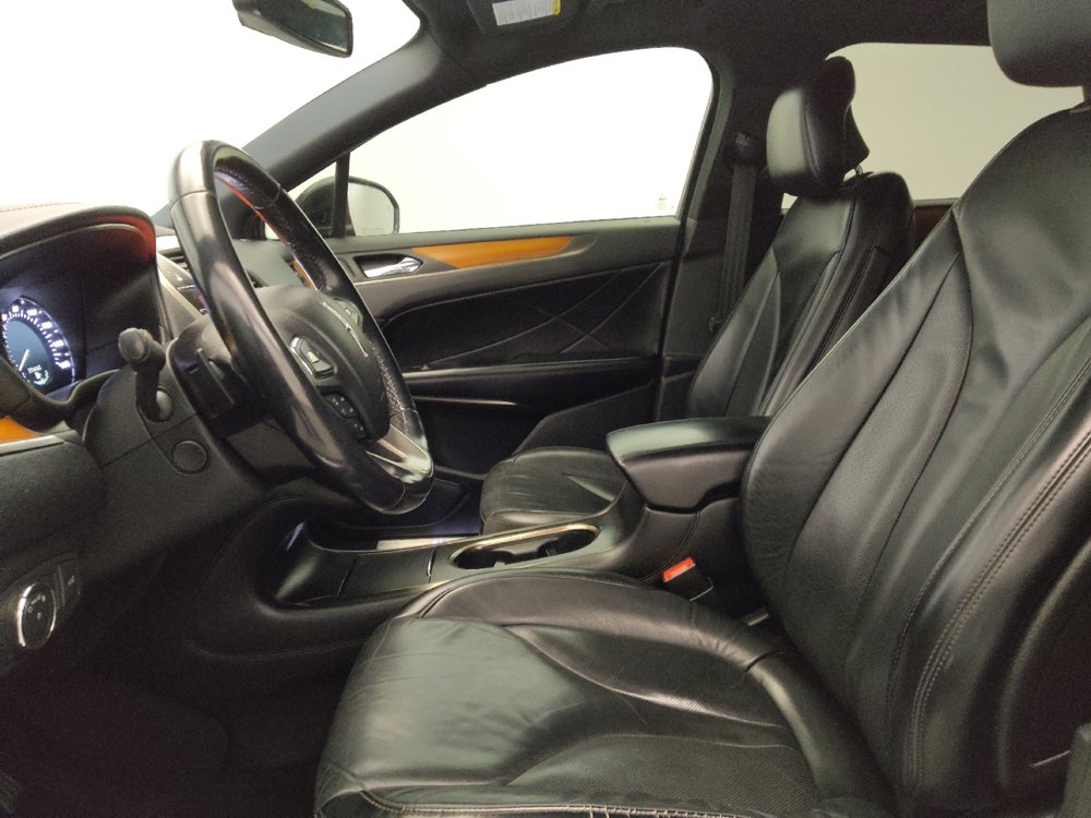 Used 2019 Lincoln MKC Select w/ Select Plus Package FWD image 17