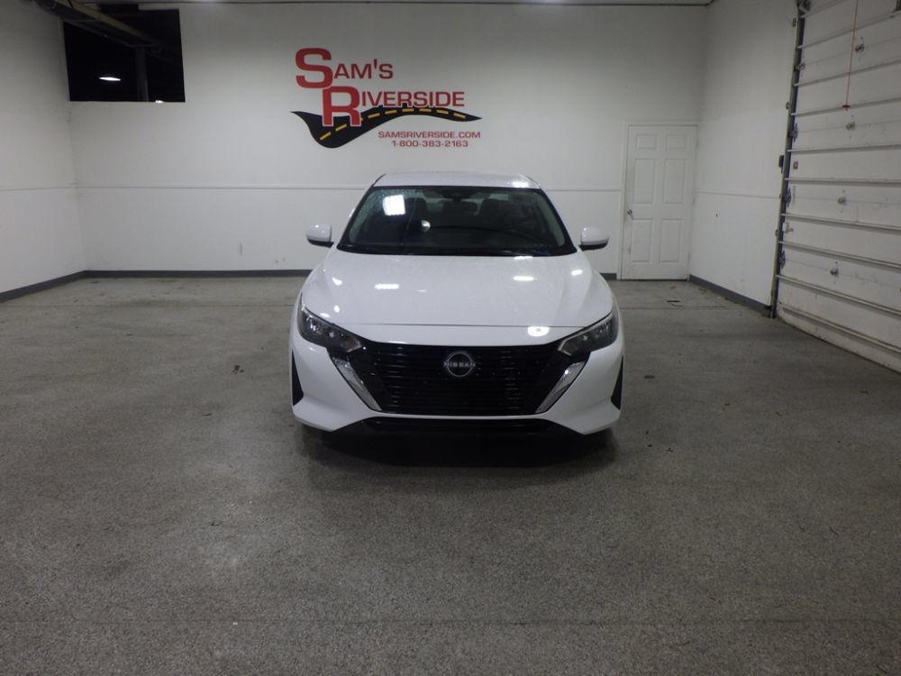 Used 2025 Nissan Sentra SV w/ All-Weather Package FWD image 6