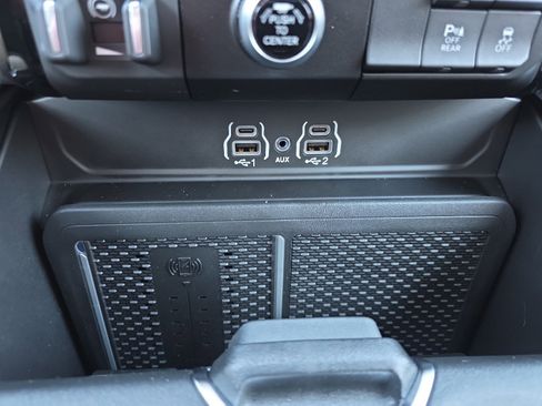 New 2026 RAM 1500 Big Horn AWD/4WD image 34