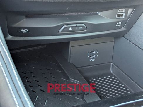 New 2026 Chrysler Pacifica Limited AWD/4WD image 22