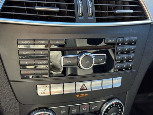 Used 2013 Mercedes-Benz C 250 Luxury image 26