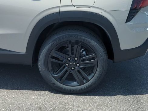 New 2026 Chevrolet Trax ACTIV w/ Sunroof Package FWD image 32