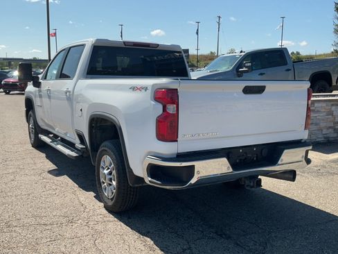 Used 2024 Chevrolet Silverado 2500 LT AWD/4WD image 5