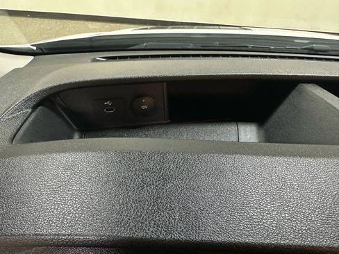 Used 2020 Ford Transit 150 Medium Roof image 32