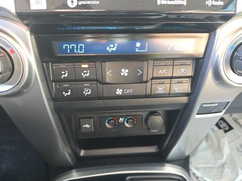 Used 2021 Toyota 4Runner Limited image 22