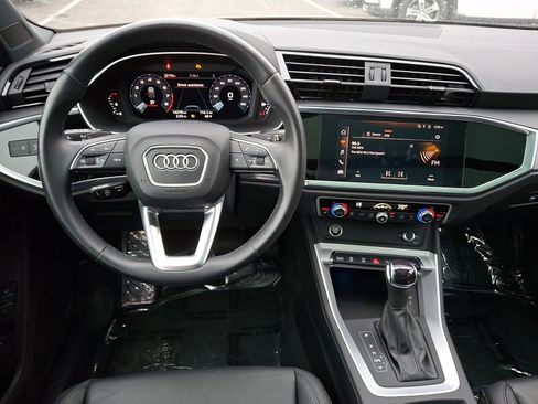 Used 2022 Audi Q3 2.0T Premium Plus image 10