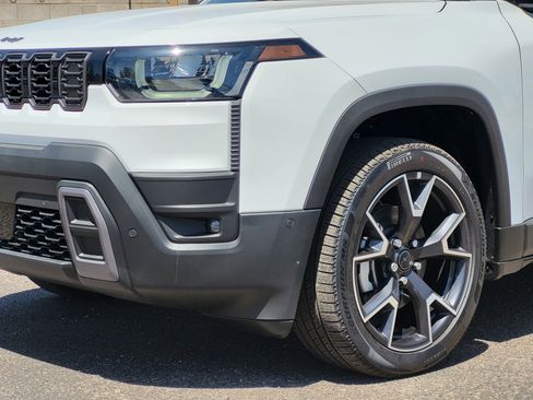 New 2026 Jeep Cherokee Overland AWD/4WD image 9