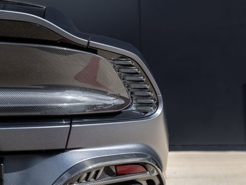 Used 2025 Aston Martin Vanquish image 13