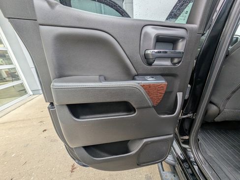 Used 2018 GMC Sierra 1500 SLE w/ SLE Value Package image 37