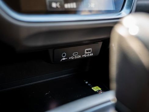 Certified 2024 Subaru Crosstrek 2.5i Limited w/ Crosstrek Mirror Package image 37