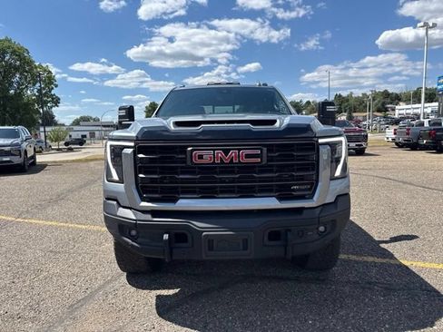 Used 2024 GMC Sierra 2500 AT4X w/ AT4X AEV Edition AWD/4WD image 9