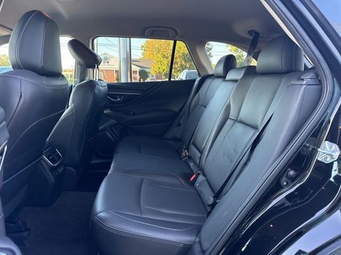 Used 2021 Subaru Outback Limited image 12