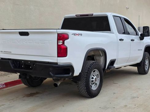 Used 2021 Chevrolet Silverado 2500 W/T w/ WT Convenience Package image 3