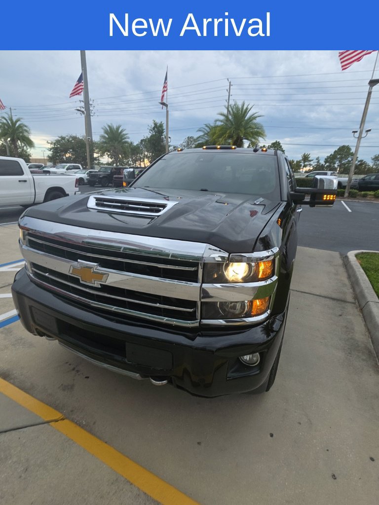 Used 2019 Chevrolet Silverado 2500 High Country w/ Duramax Plus Package AWD/4WD image 1
