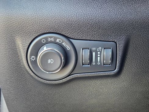 Used 2022 Jeep Compass Trailhawk w/ Trailhawk Elite Group AWD/4WD image 17