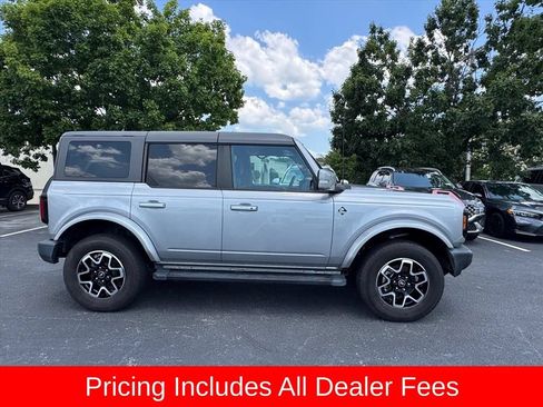 Used 2023 Ford Bronco Outer Banks AWD/4WD image 2