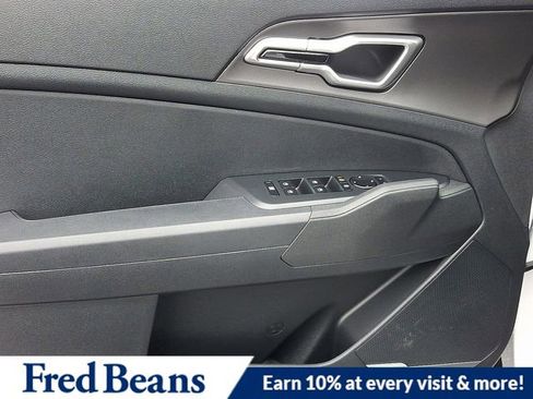 New 2026 Kia Sportage LX image 8